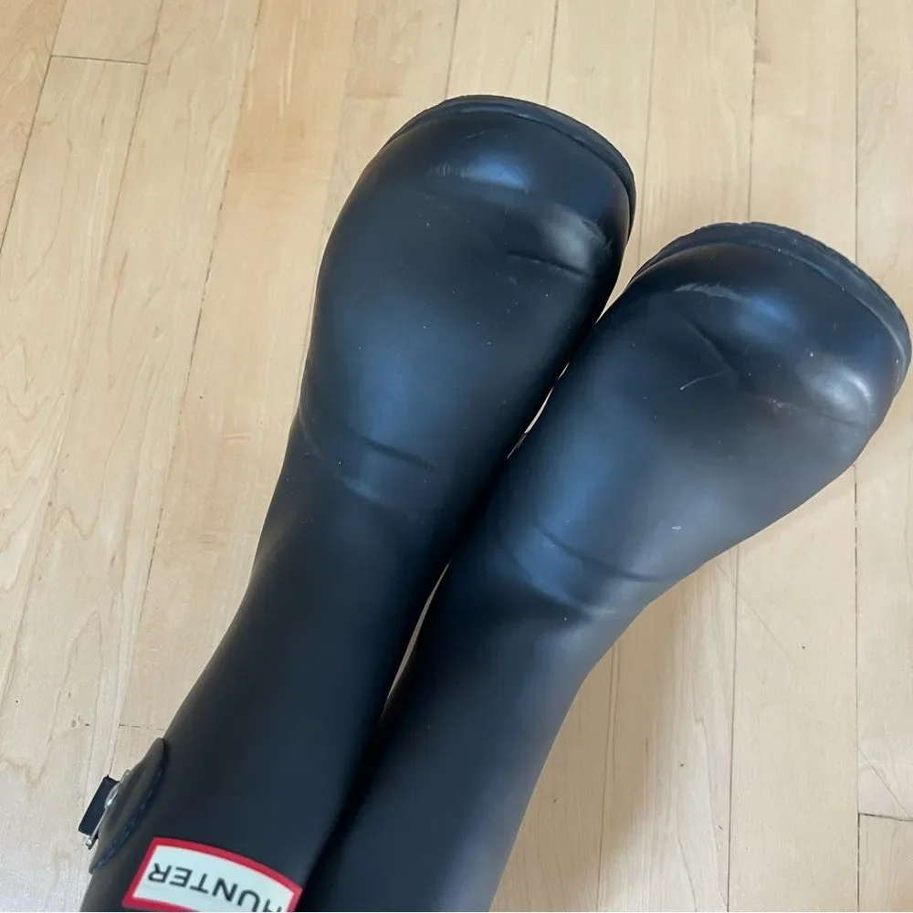 Hunter Women's Original Tour Short Rain Boots in Black 6